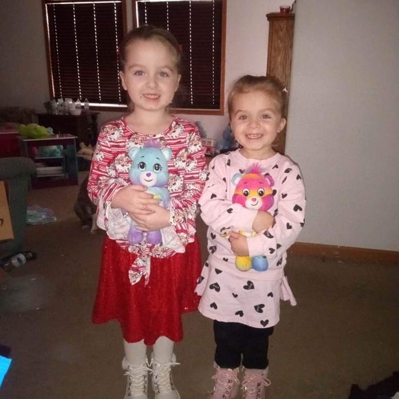 Meet your Posher, Melissa - Picture 3 of 4